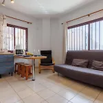 2 Bedroom Cozy In *